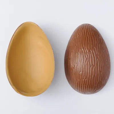 Ovo Bicolor de Caramelo e Chocolate ao Leite