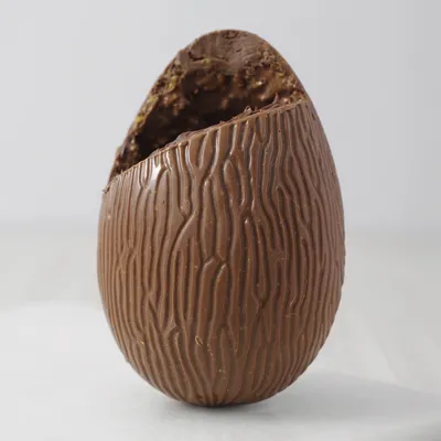 Ovo de Páscoa com Casca Crocante Trufada
