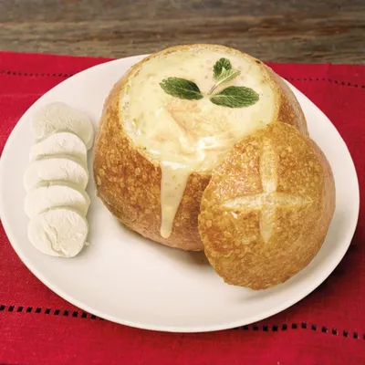 Pão Italiano com Caldo de Mandioca