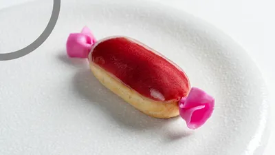 Éclair de Chocolate ao Leite com Avelã